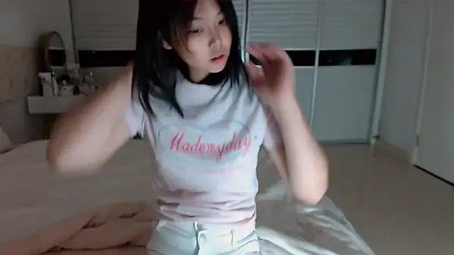 miho-ch – webcam model profile photo Image 14