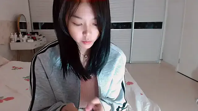 miho-ch – webcam model profile photo Image 17