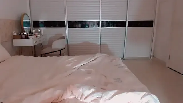 miho-ch – webcam model profile photo Image 7