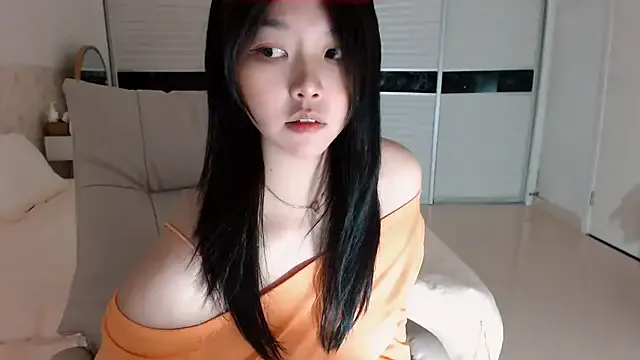 miho-ch – webcam model profile photo Image 9