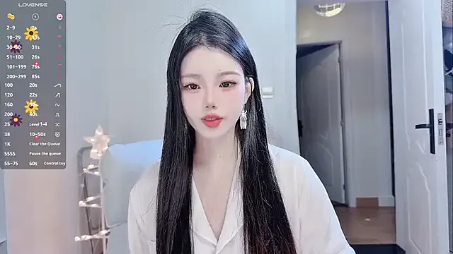 SophieBlaake – webcam model profile photo Image 13