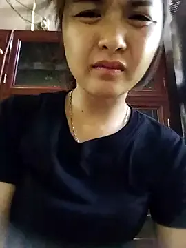 Maddythemilf – webcam model profile photo Image 10