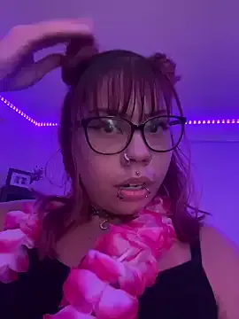 Nimah_ – webcam model profile photo Image 3