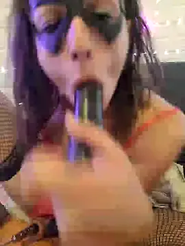 SandiSquirts – webcam model profile photo Image 3