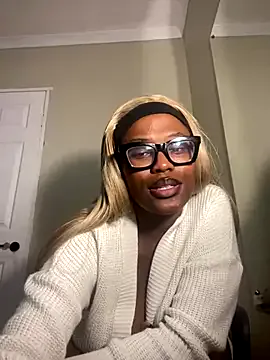 FirstTimePam – webcam model profile photo Image 3