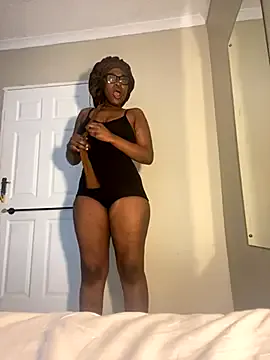 FirstTimePam – webcam model profile photo Image 6