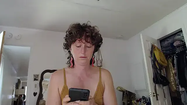 MiaRosel – webcam model profile photo Image 16