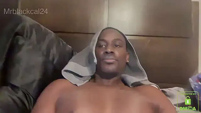 LauraJean – webcam model profile photo Image 3