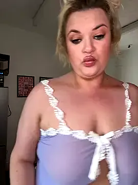 TaLoolaLust – webcam model profile photo Image 5