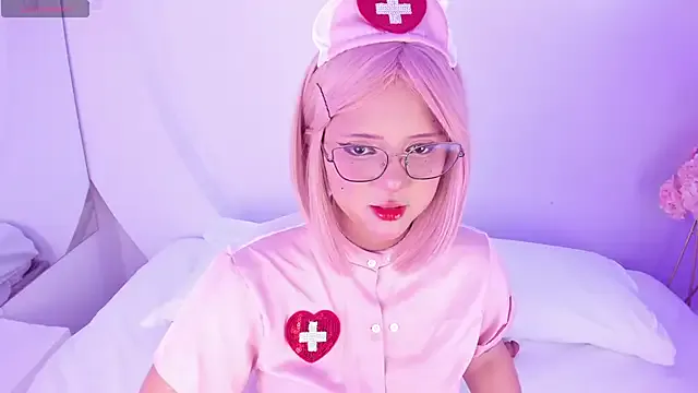 SugarTroubl33 – webcam model profile photo Image 12