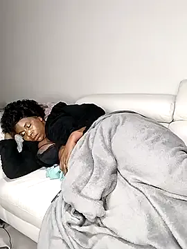 stormylana – webcam model profile photo Image 18