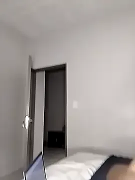 stormylana – webcam model profile photo Image 9