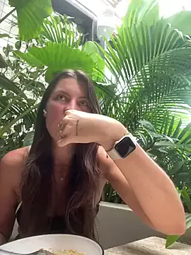 SofiRivas – webcam model profile photo Image 3