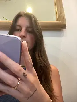 SofiRivas – webcam model profile photo Image 9