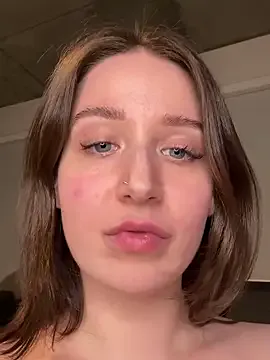 AnnyEvance – webcam model profile photo Image 2