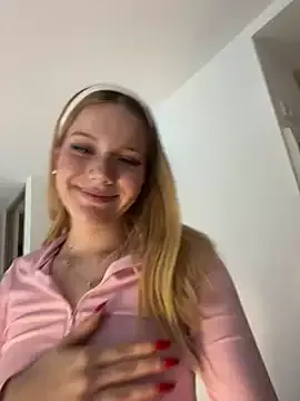 NicoleCut Image 9