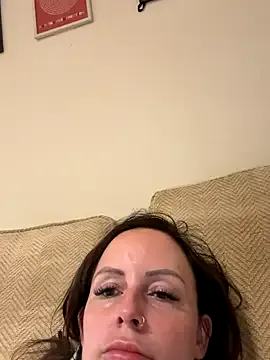 Maxinekinky – webcam model profile photo Image 4