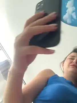 ChloeDevine – webcam model profile photo Image 11