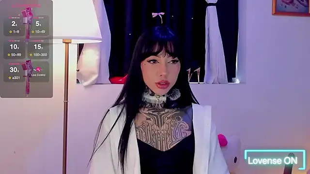 Alexaqueen1 – webcam model profile photo Image 5