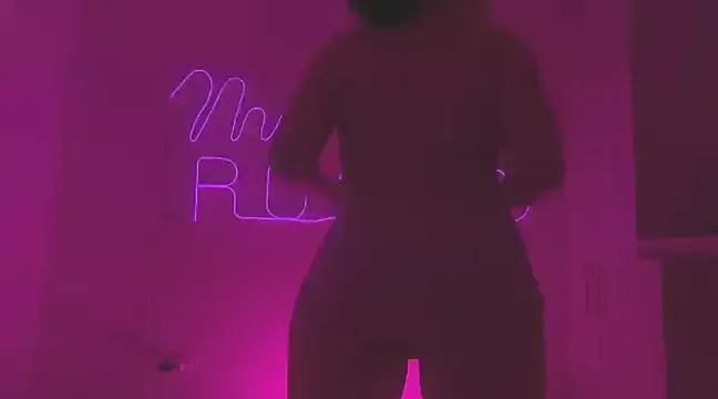 NoahMonroe_11 – webcam model profile photo