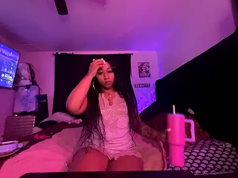 EmmaShaykk – webcam model profile photo Image 7