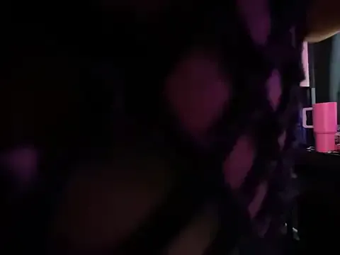 EmmaShaykk – webcam model profile photo Image 9