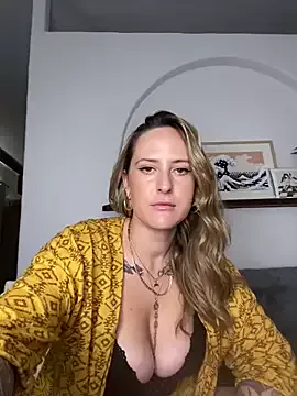 Porn_cornn – webcam model profile photo Image 4