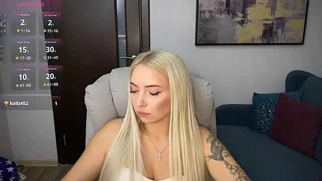 GlamorousGirl – webcam model profile photo Image 12