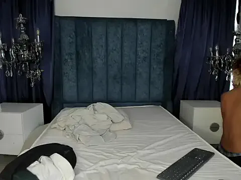 SandiSquirts – webcam model profile photo Image 6