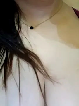 MiaRosel – webcam model profile photo Image 5