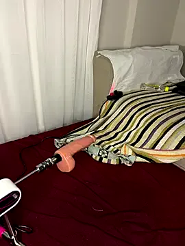 Ozge-SluttyScream69 Image 12