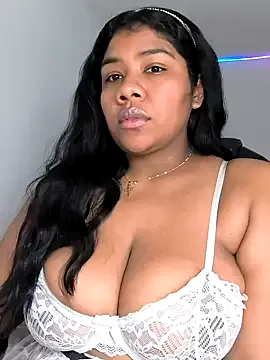 IsaRose – webcam model profile photo Image 3