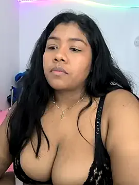 IsaRose – webcam model profile photo Image 5