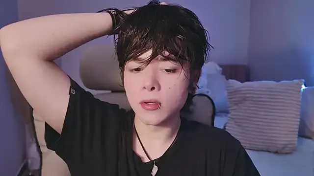 SandiSquirts – webcam model profile photo Image 13