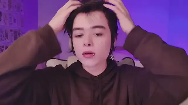 SandiSquirts – webcam model profile photo Image 9