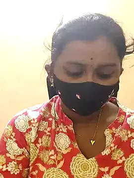Pavani-Sexy Image 15