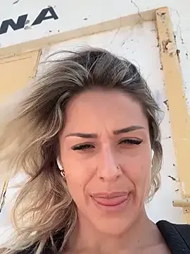 petrouchkaaa_ Image 2