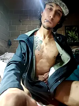 MiraDelynn – webcam model profile photo Image 8