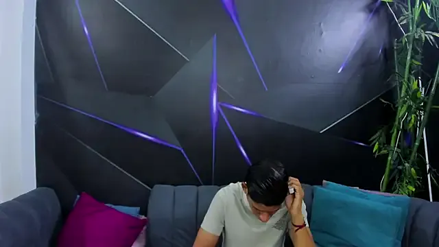 SandiSquirts – webcam model profile photo Image 15