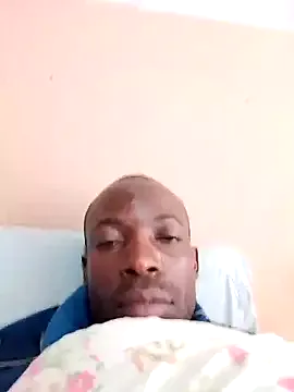 michael_twinkk – webcam model profile photo Image 7