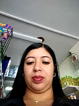 IsabellaSanz – webcam model profile photo Image 5