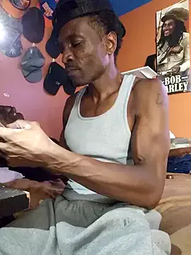 Hotpie1111 – webcam model profile photo Image 2