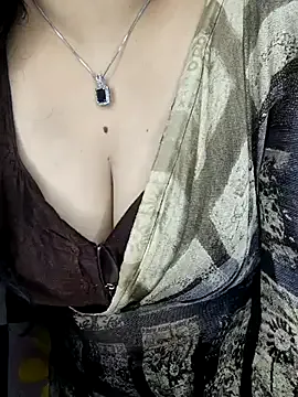 CamilaNoir – webcam model profile photo Image 9