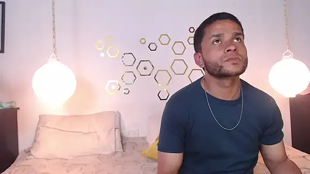 KarimeHills – webcam model profile photo Image 13