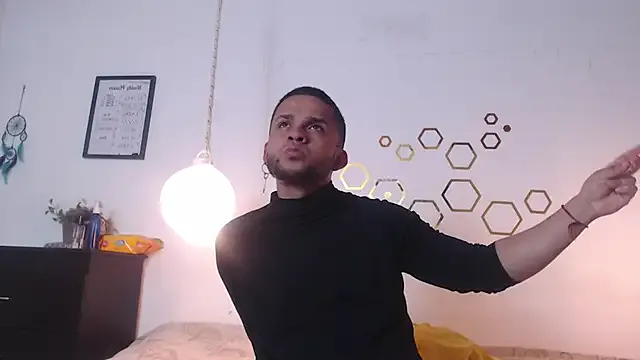 KarimeHills – webcam model profile photo Image 7