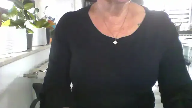 HanaSong – webcam model profile photo Image 5