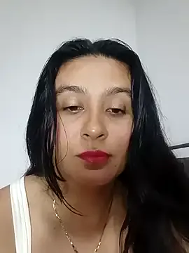 FitnessBunny – webcam model profile photo Image 11