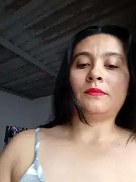 FitnessBunny – webcam model profile photo Image 15