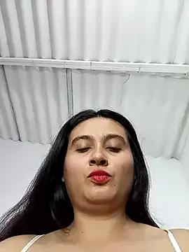 FitnessBunny – webcam model profile photo Image 17