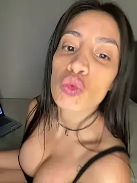 AntonetteMoore – webcam model profile photo Image 3